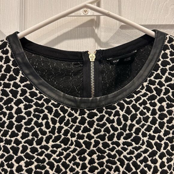 Club Monaco Leopard Print Pullover Top Women's Size Large Mixed Media Neck - Picture 3 of 7